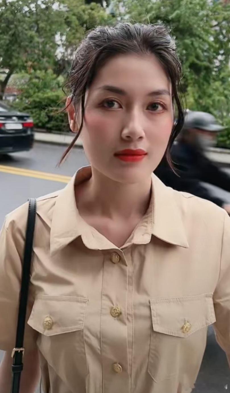 八字论命口诀：双眼无瞳，火土熬干癸水；大肠有病，丙丁克损庚辛。水泛木浮，死无棺椁