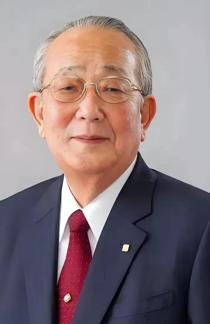 日本著名企业家稻盛和夫说："你一天收入100元，有人骂你，你很生气；你一天收入1