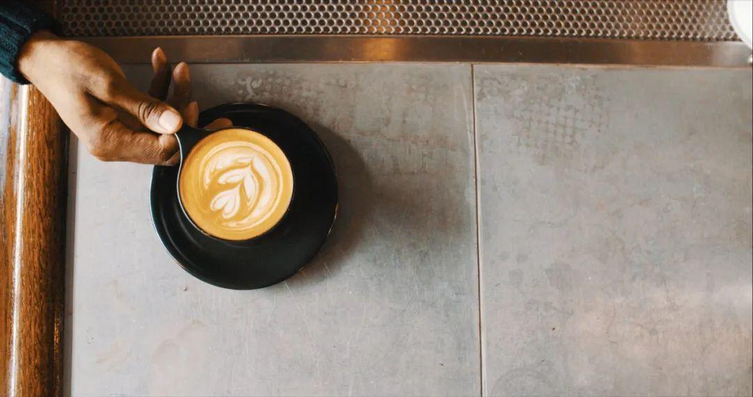 开学一个多月，儿童精神科爆满：为什么“抑郁”的孩子越来越多？
开学一个月，儿童精