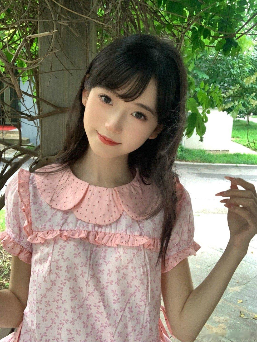 妞 你好做作 ​​​