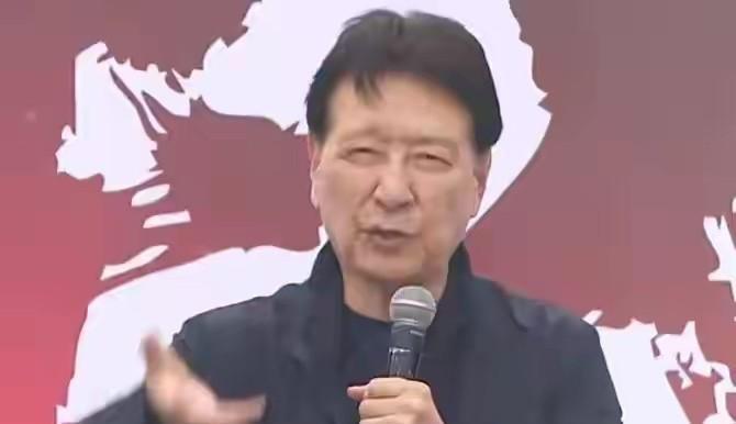 今天中午，岛内资深媒体人赵少康在个人社交账号上发布贴文，分析了郑丽文即将访陆的消