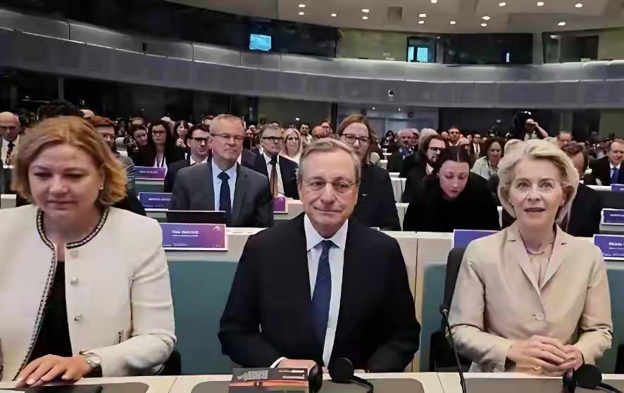 西方媒体的聒噪，我看来，不过是又一场甩锅闹剧！自身沉疴不治，内部分裂、债台高筑，