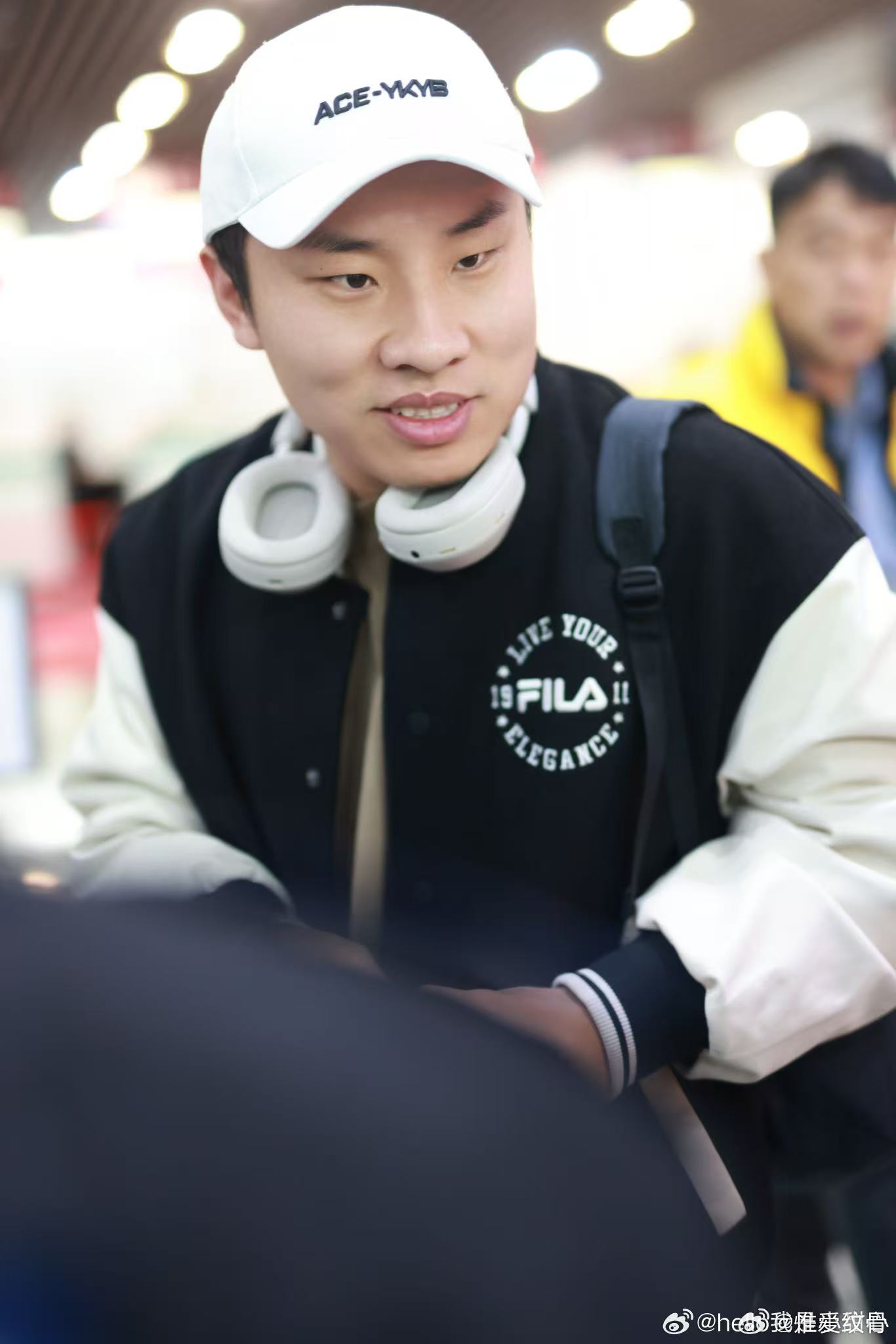 徐志胜当喜剧节目导师  这下子更没有理由错过《单排喜剧大赛》这档节目了，难得让咱