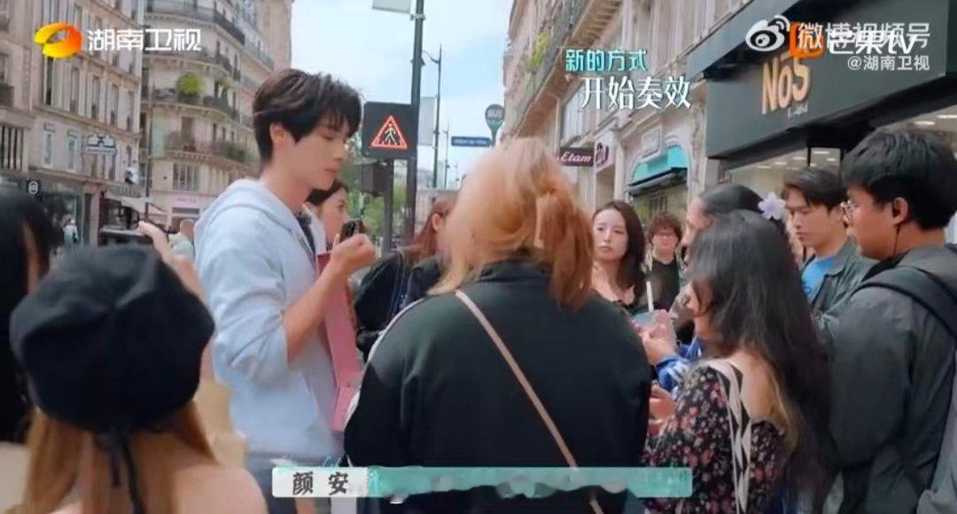 赵昭仪就这么宣传很对劲 被赵昭仪的坚持和智慧打动！地铁地推屡遭拒绝仍不放弃，调整