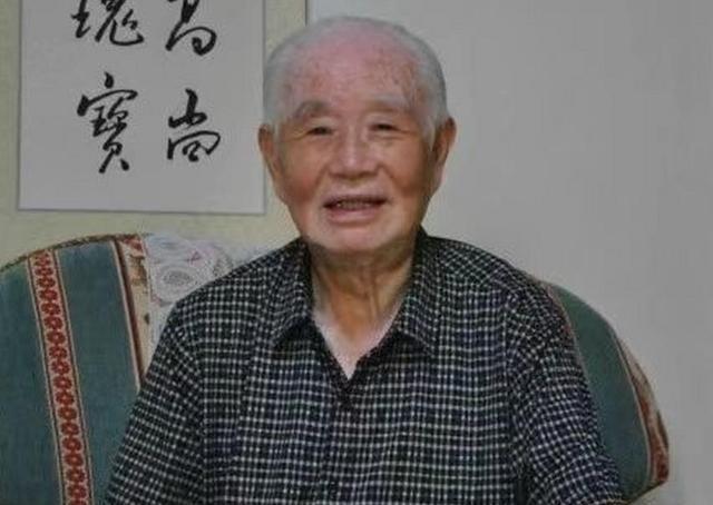 1945年10月，阎锡山的侍从秘书李蓼源被从办公室带走，上车后直接开到荒郊，在那