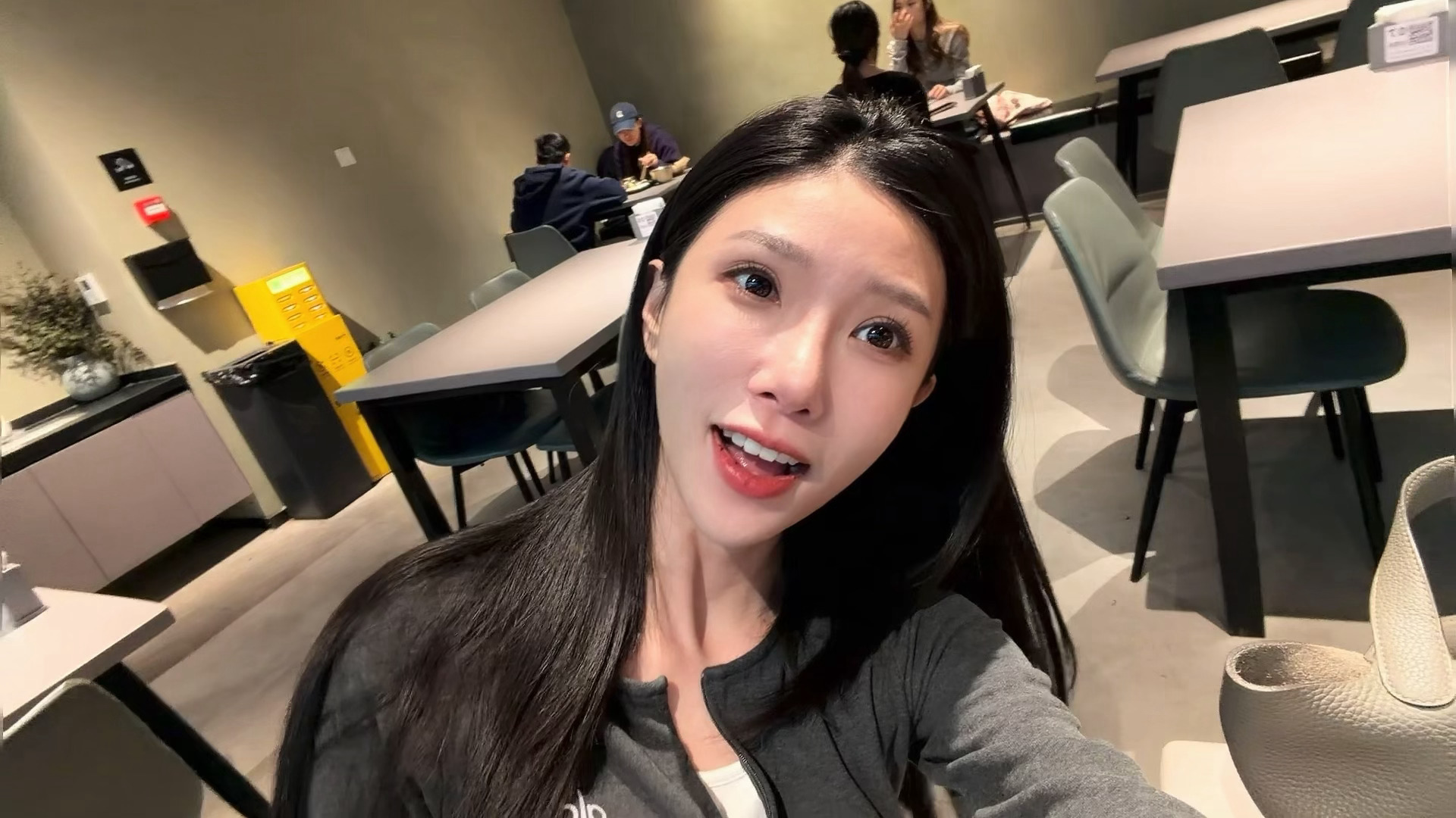 冬至饺子冬至饺子 冬至也在工作～本来团队小伙伴一起想团团圆圆先来上一顿饺子，结果