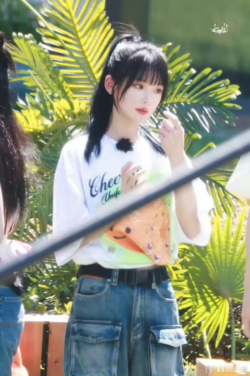 #张淼怡综艺首秀#哇哇哇是我的甜美可爱的张淼怡姐姐啊！是谁心里乐开了花我不说[坏