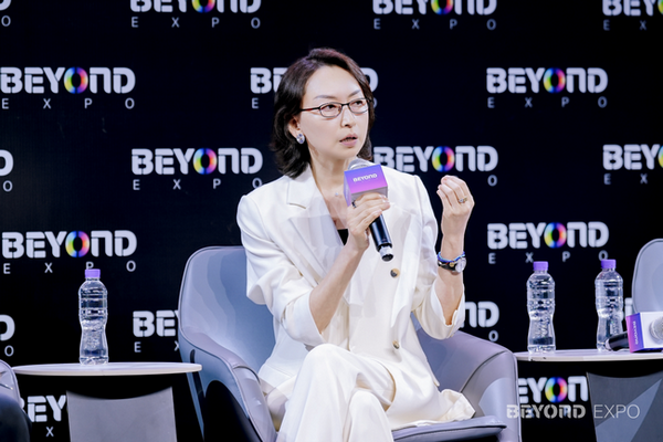 中兴通讯CDO崔丽：未来竞争的关键是人机协同效率的竞争