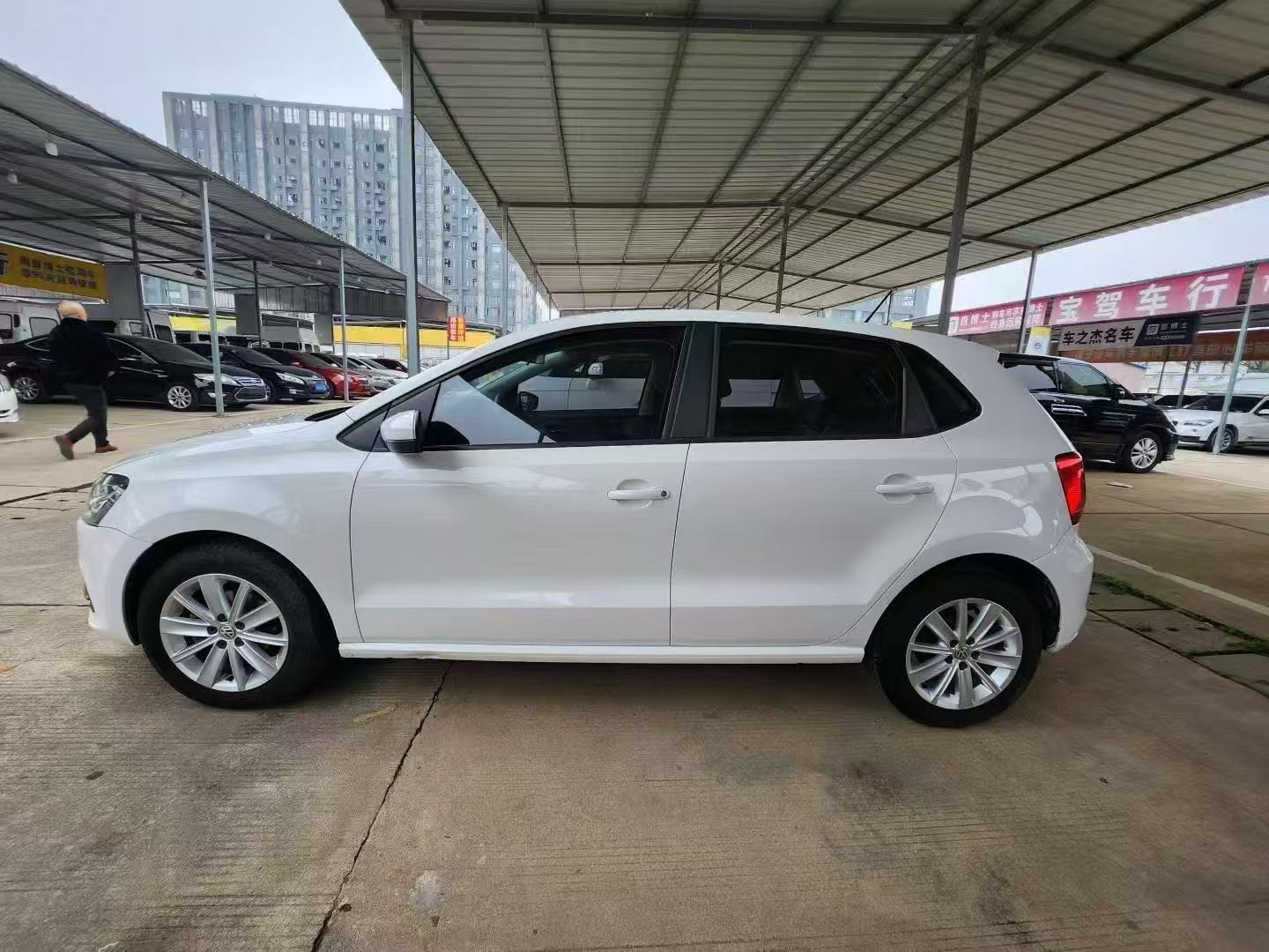 福利 2015年大众Polo 1.6自动豪华实表6万多公里 原版精品车况 少有的