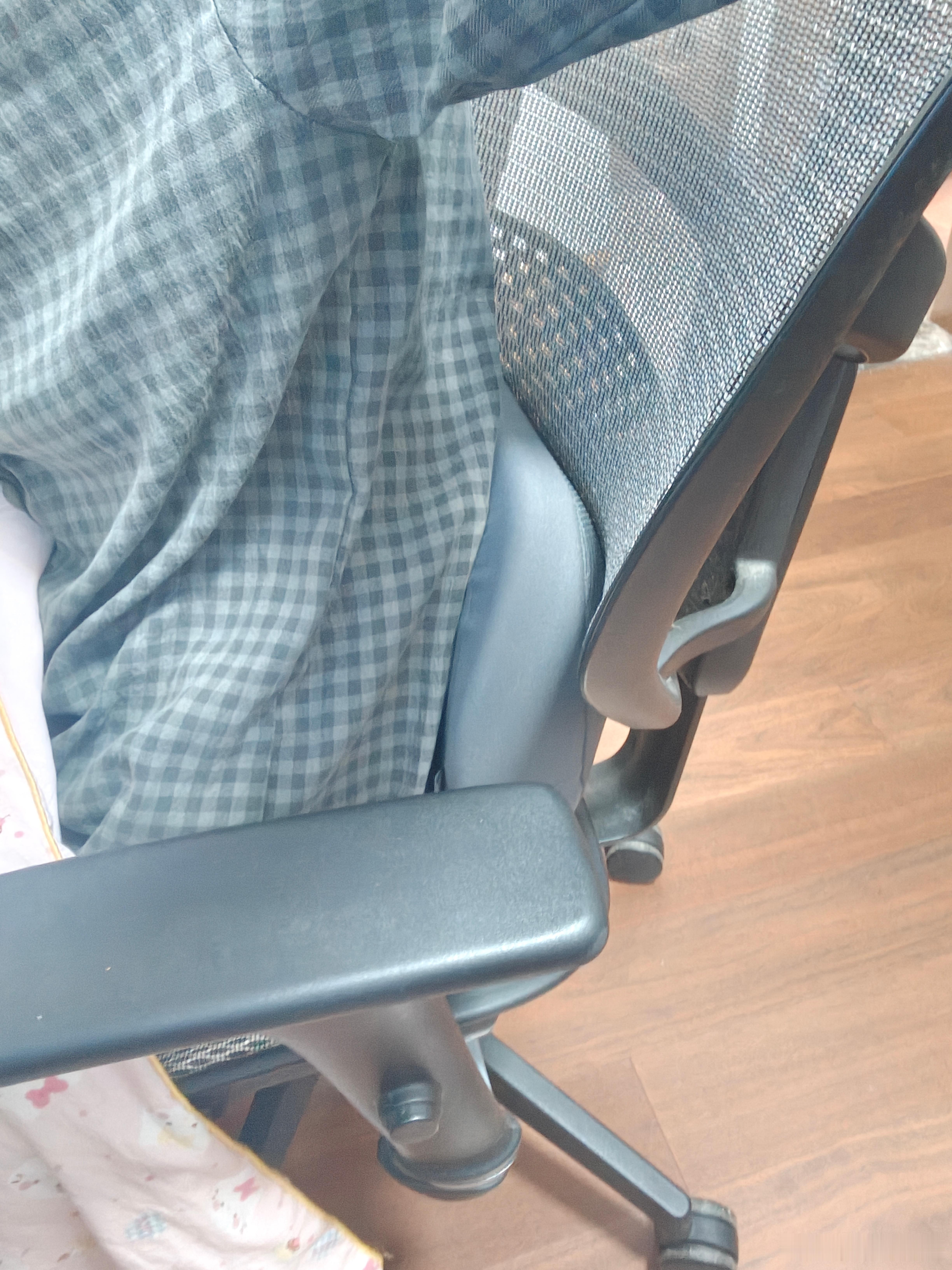 米家这个智能腰部按摩仪现在我都不拿来按摩了天天用来热敷…因为快来生理期的时候，热