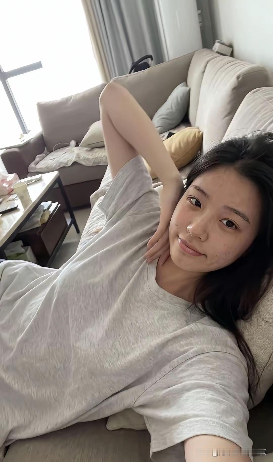 一看就知道，这是一个好女孩