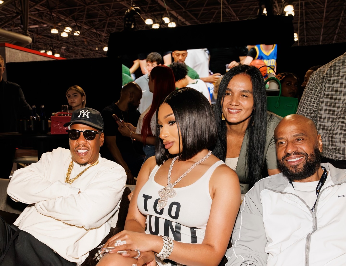 【是又开完什么专辑预算会了吗？】/Megan Thee Stallion 与Ro