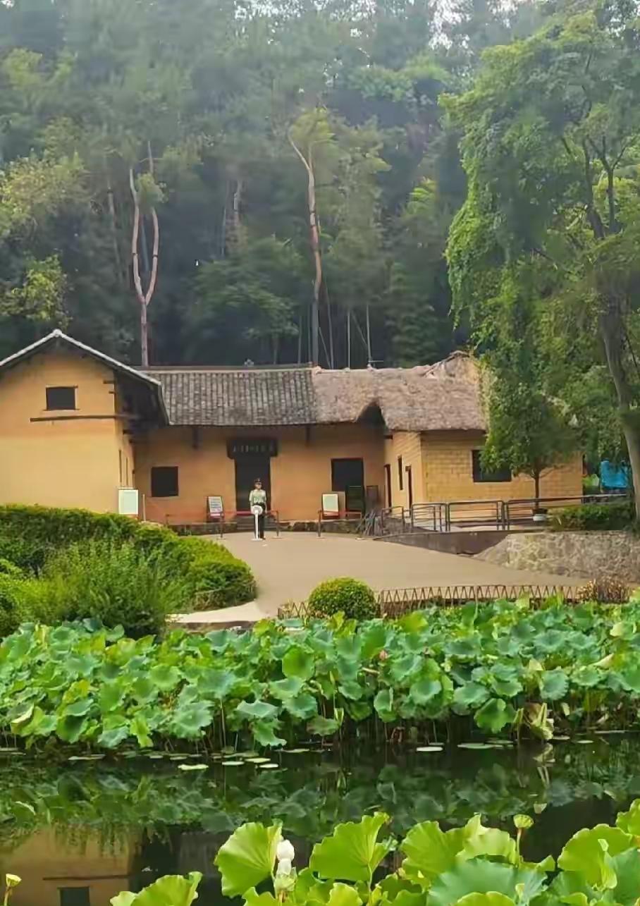 全国唯一值得武警24小时站岗的一个农家小院。