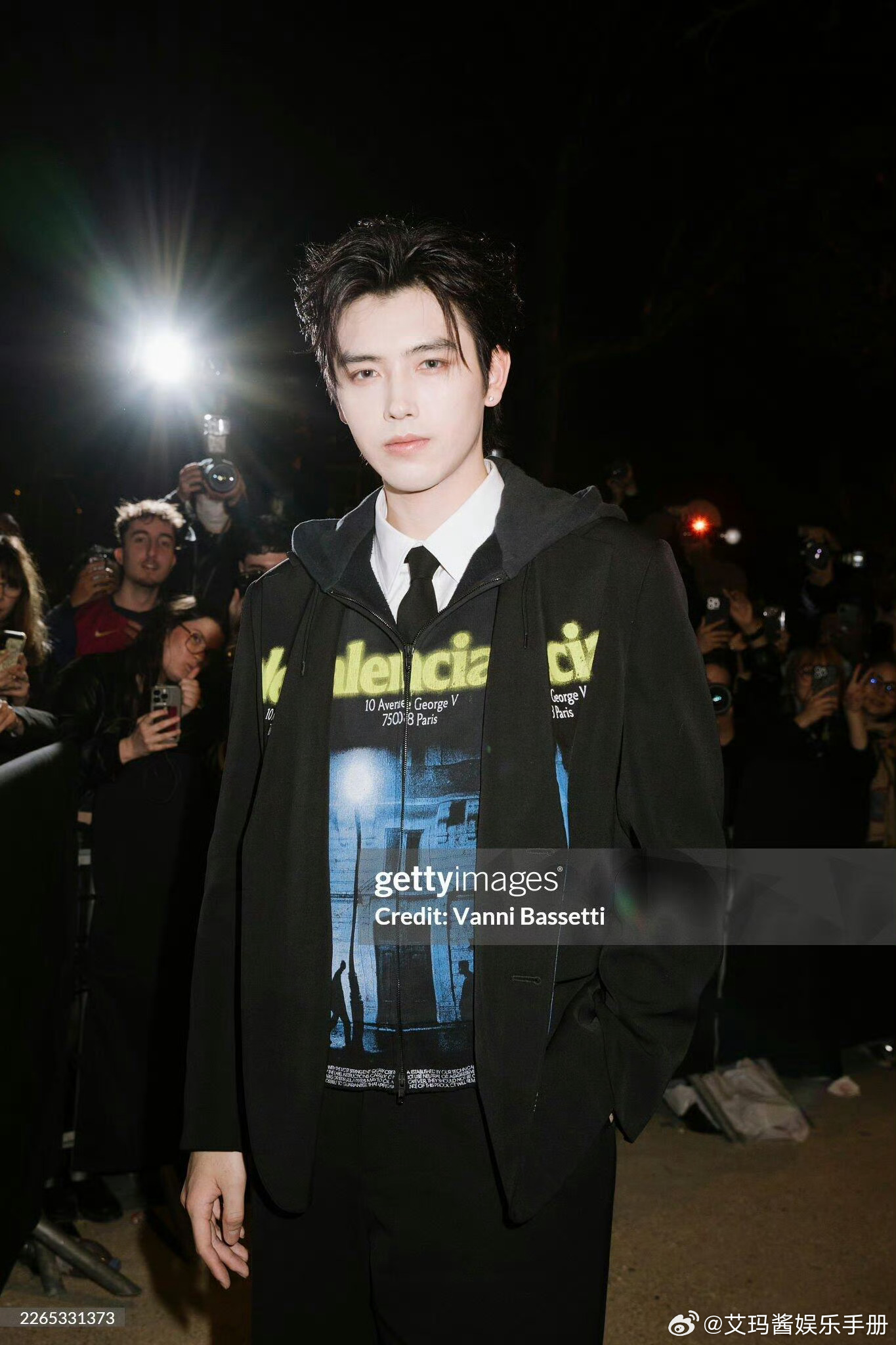 陈飞宇 杨超越 巴黎世家大秀外媒镜头，来康康你Pick谁的状态？巴黎世家大秀杨超