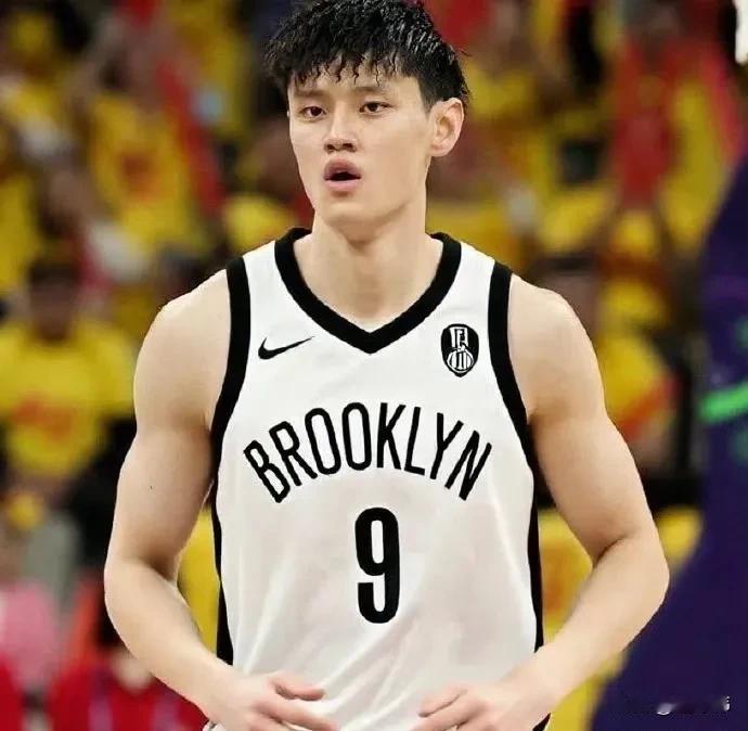 好消息好消息！篮网跟曾凡博签下一份合同，中国男篮又有两个NBA球员了！

在杨瀚