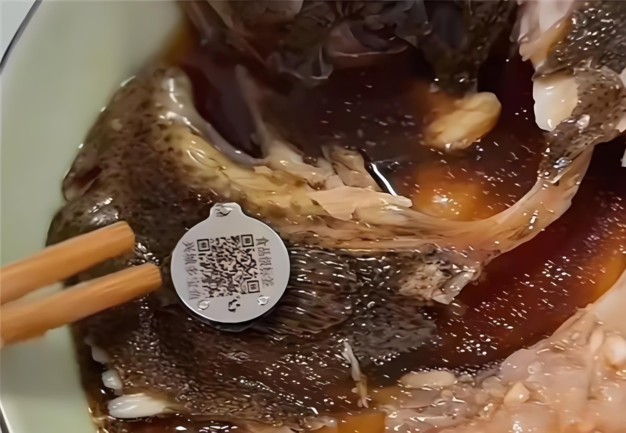 胖东来多宝鱼被指吃出溯源标签这波胖东来又赢麻了，相当于变相的给胖东来做了一次正向