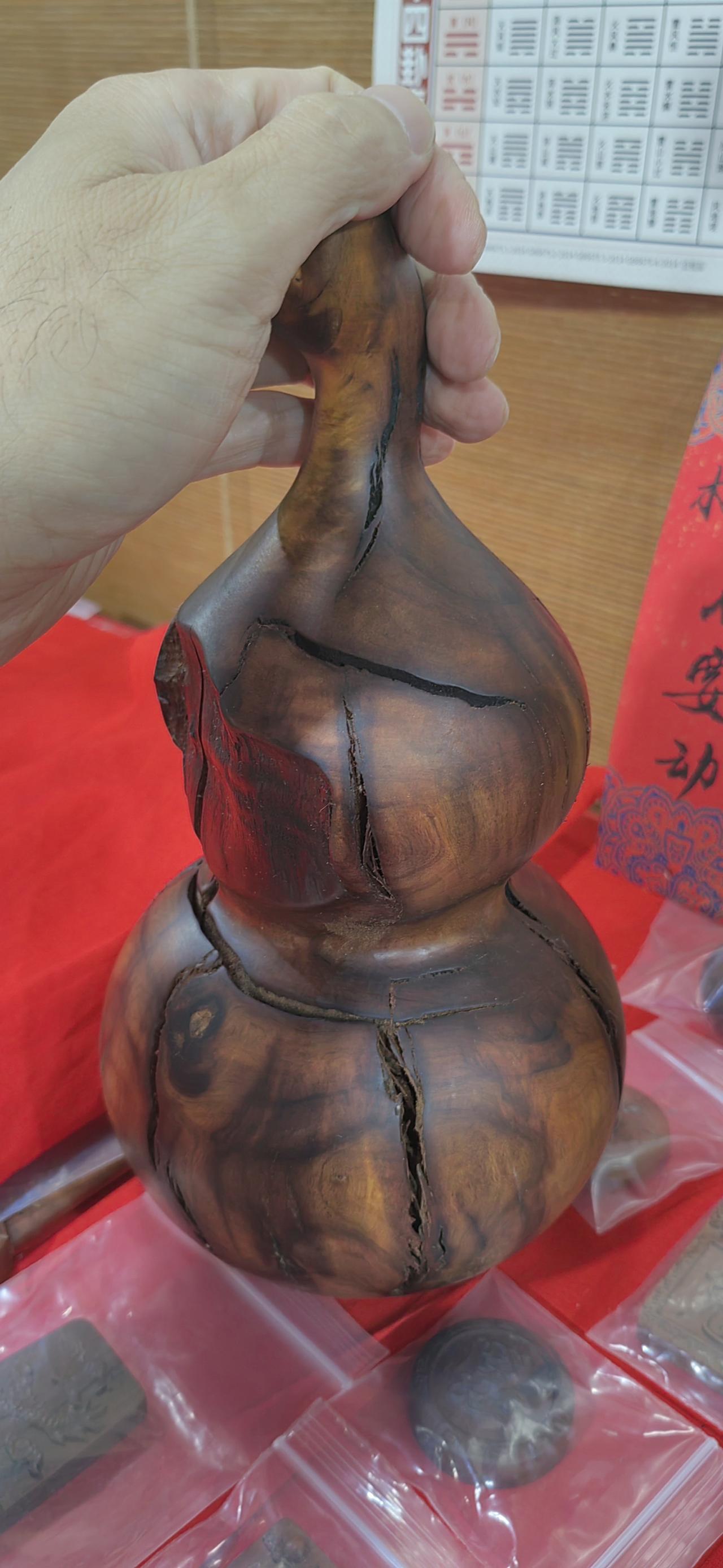 不看到自己的缺点，不能自知，一辈子都是糊涂的，体弱由此，生死亦由此。

能看清自