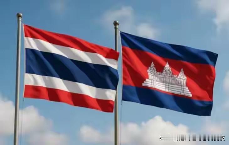 泰国打击柬埔寨，猛烈轰炸电诈园区