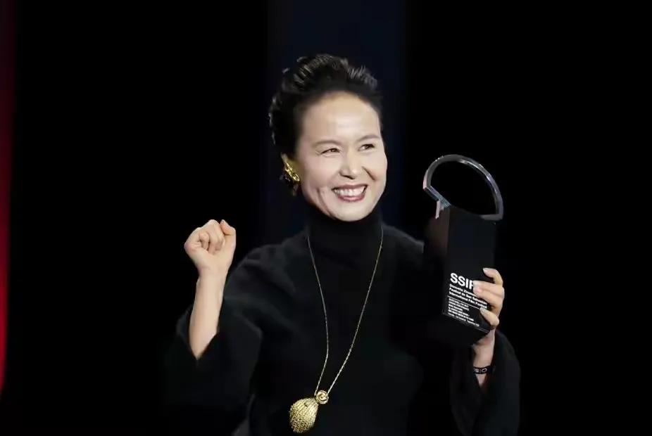 我是李满，我以个人名义公开反对5月30日全国上映的电影《监狱来的妈妈》。原因一，
