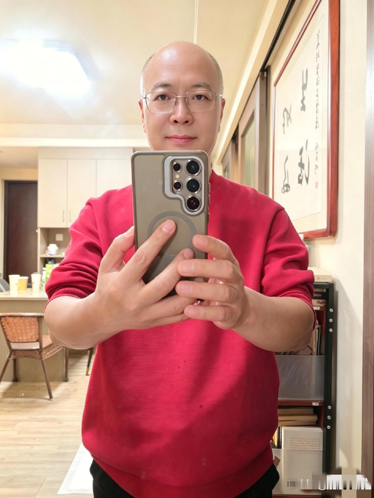 理了个光头，老母亲开心了好几天，这事做得值……

从十五六岁开始，一直到现在的6