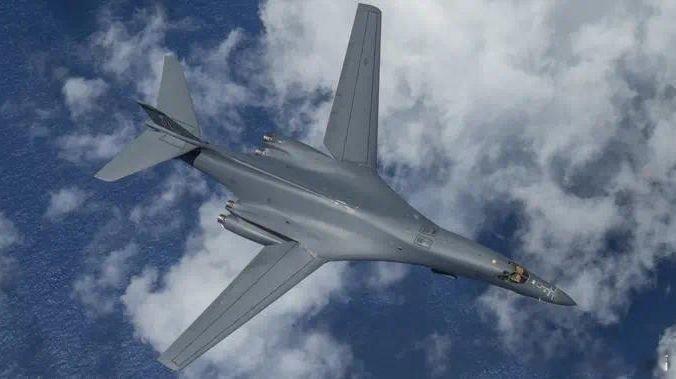 凤凰新闻【伊朗传来噩耗，导弹工厂全部被炸，大批轰炸机来袭，钻地弹已到位】美国出动