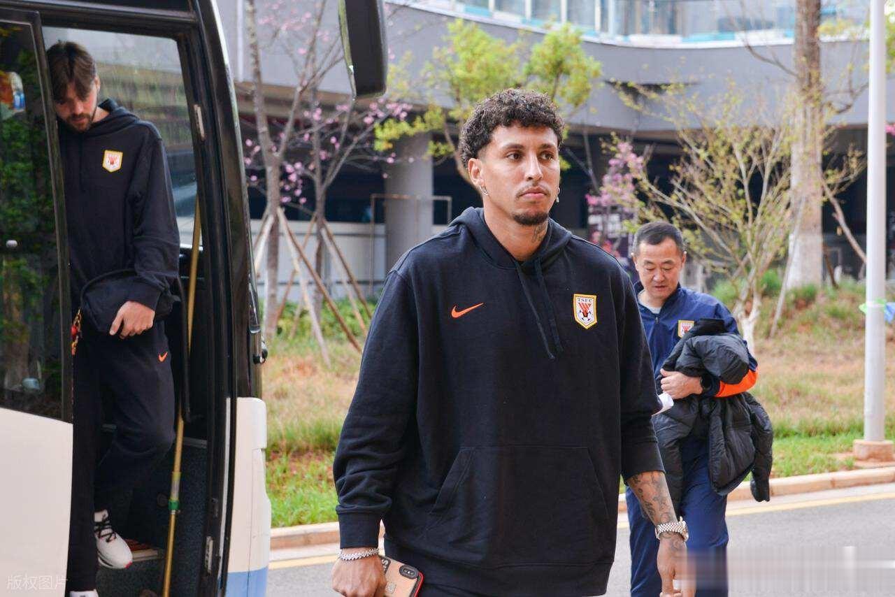 泰山本轮与河南的比赛没开踢！就将迎来三位强援复出，克雷桑领衔