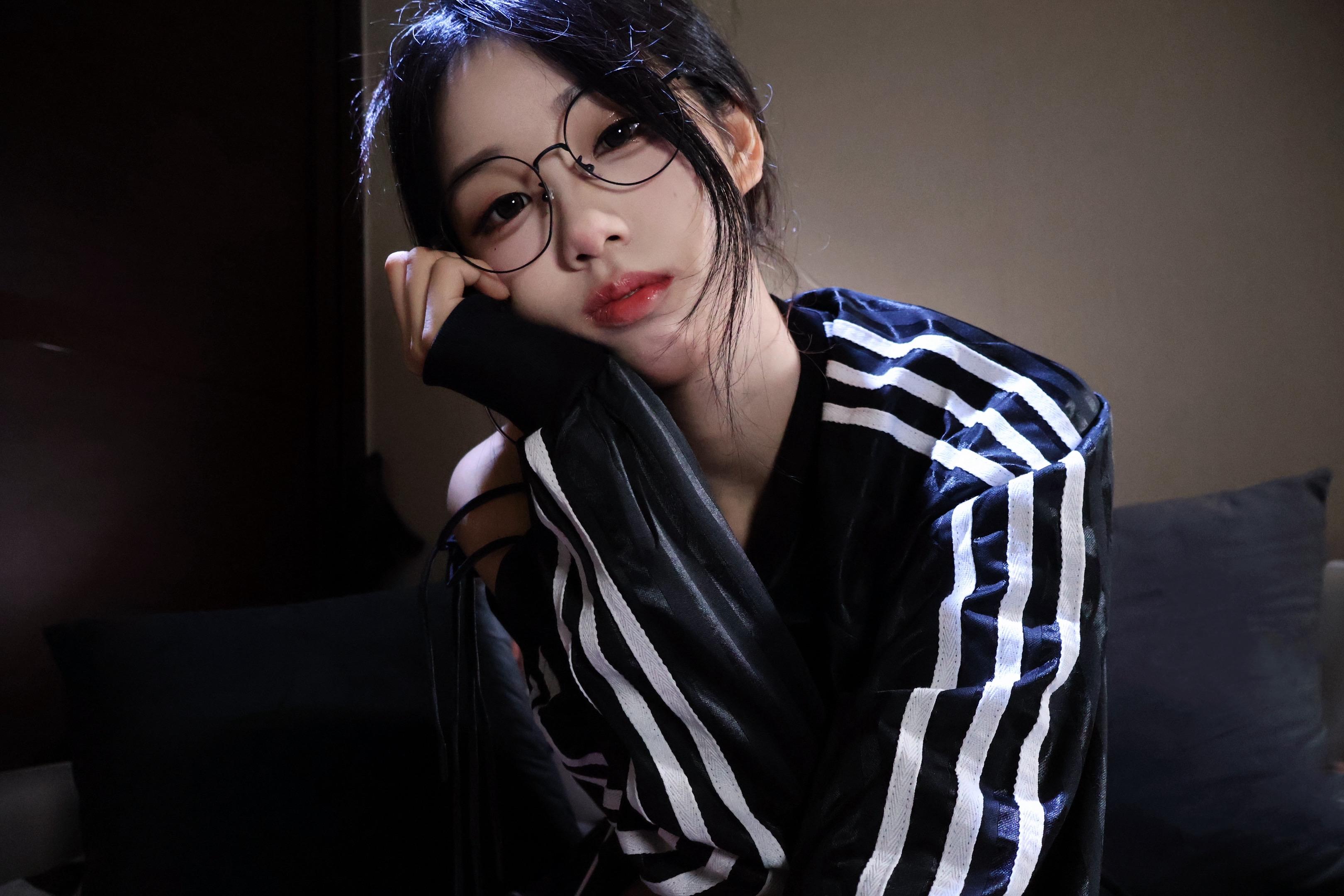 我还记得第一面见到你我心是怎样波动。