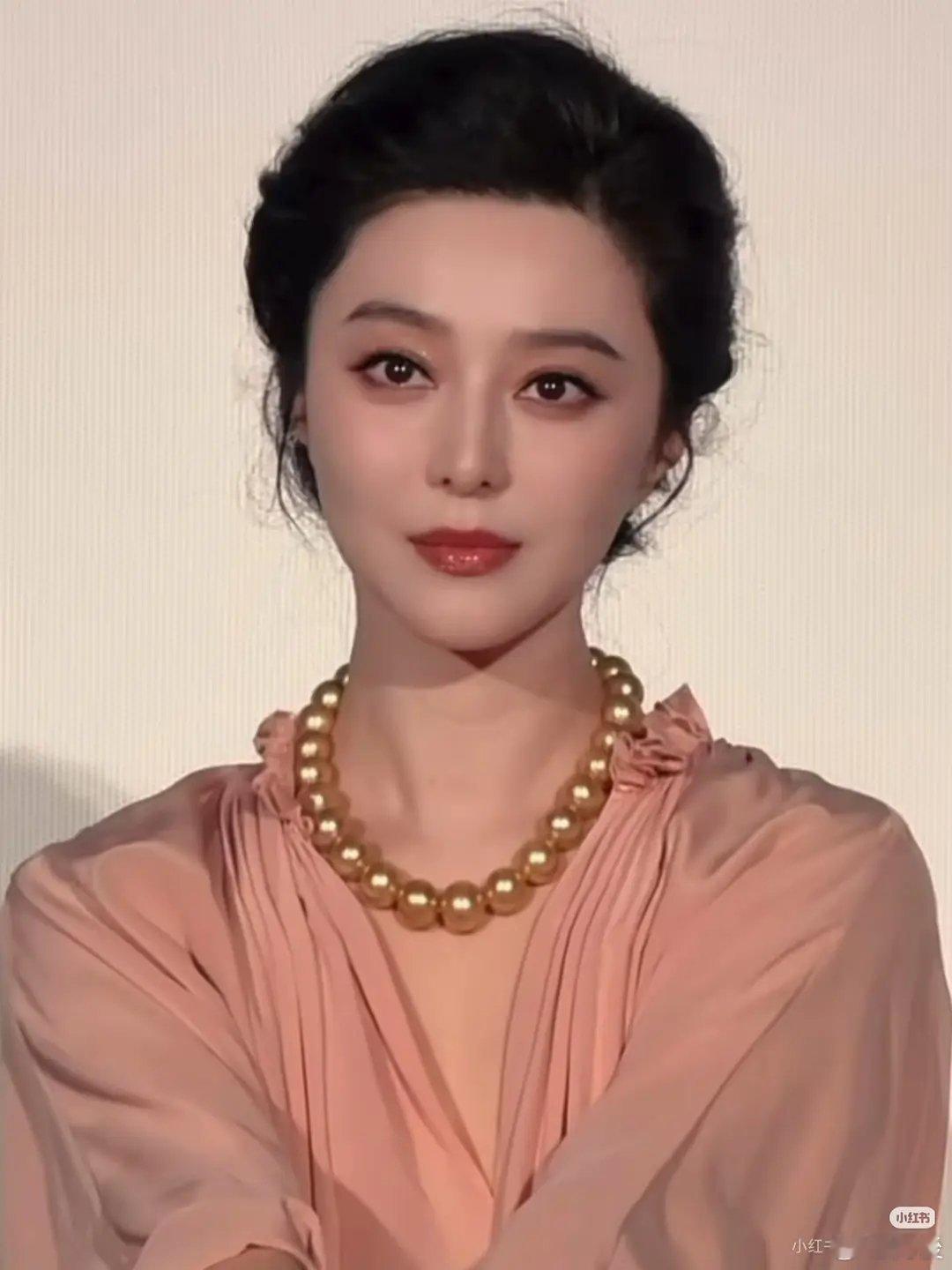 其实珠宝消失术也不只有刘亦菲，绝对的美貌面前[可怜]只能是点缀 ​​​