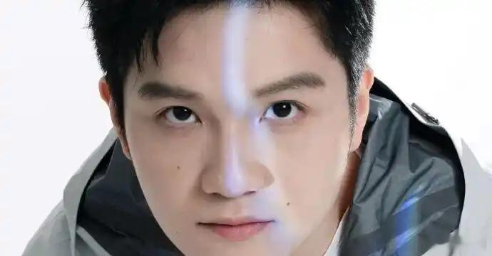 倩碧见证樊振东德甲高光时刻北京时间9月6日晚，德国乒乓球甲级联赛第二轮，客场作战