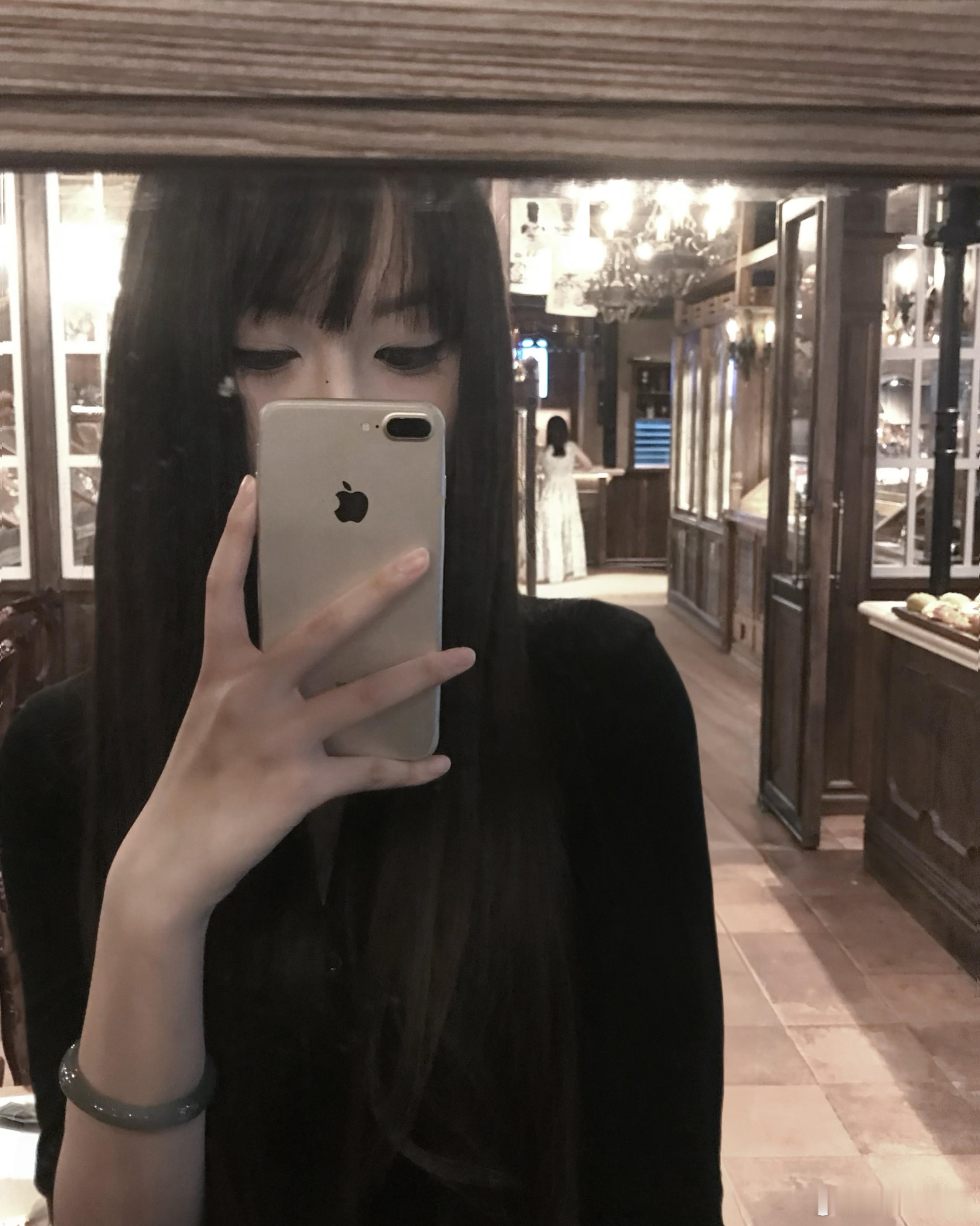我到底是谁的电子宠物 注意点我的悲伤值别让我死了 