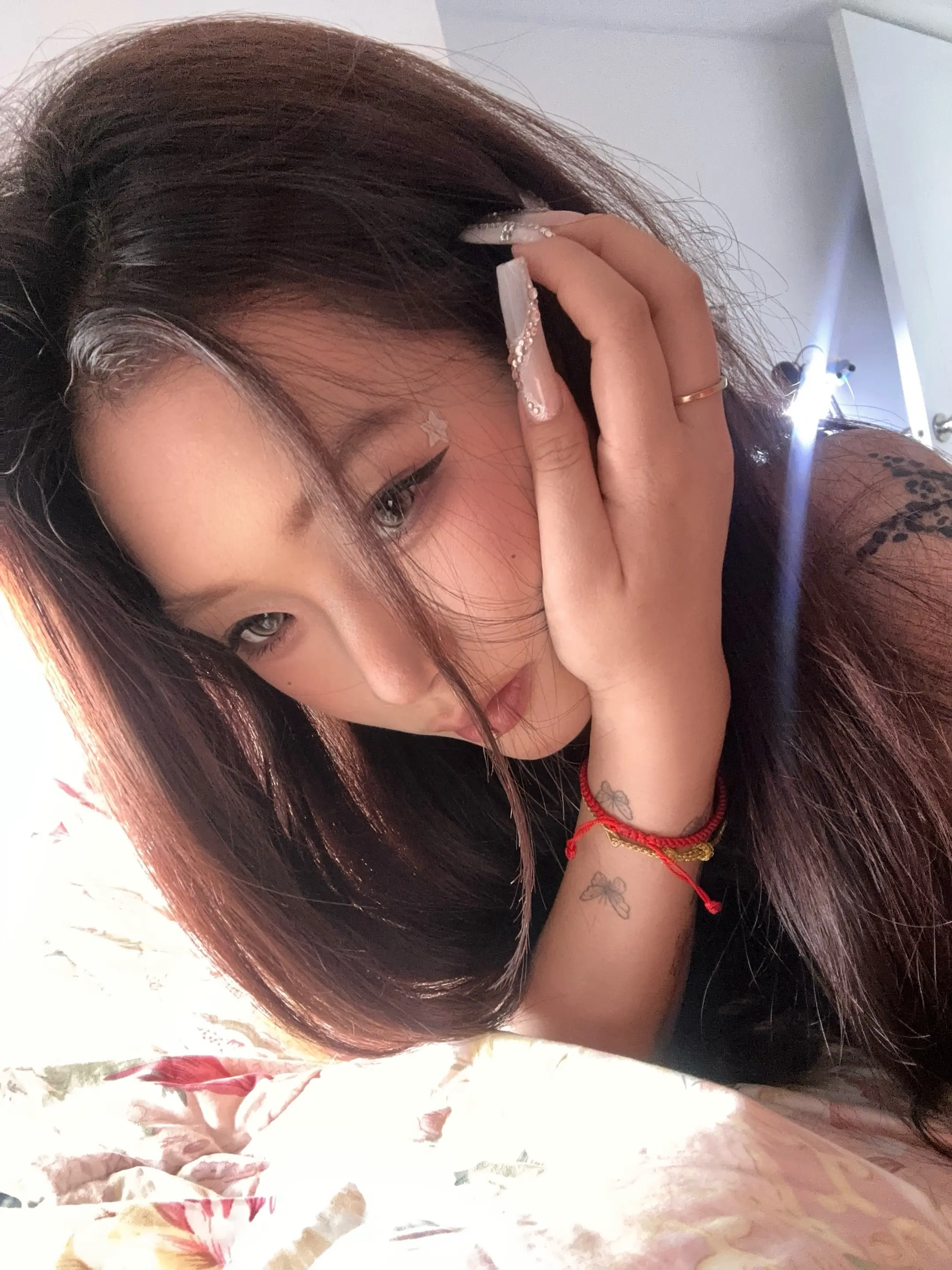 爱是人类小小的癌.不动声漫全身.🧠