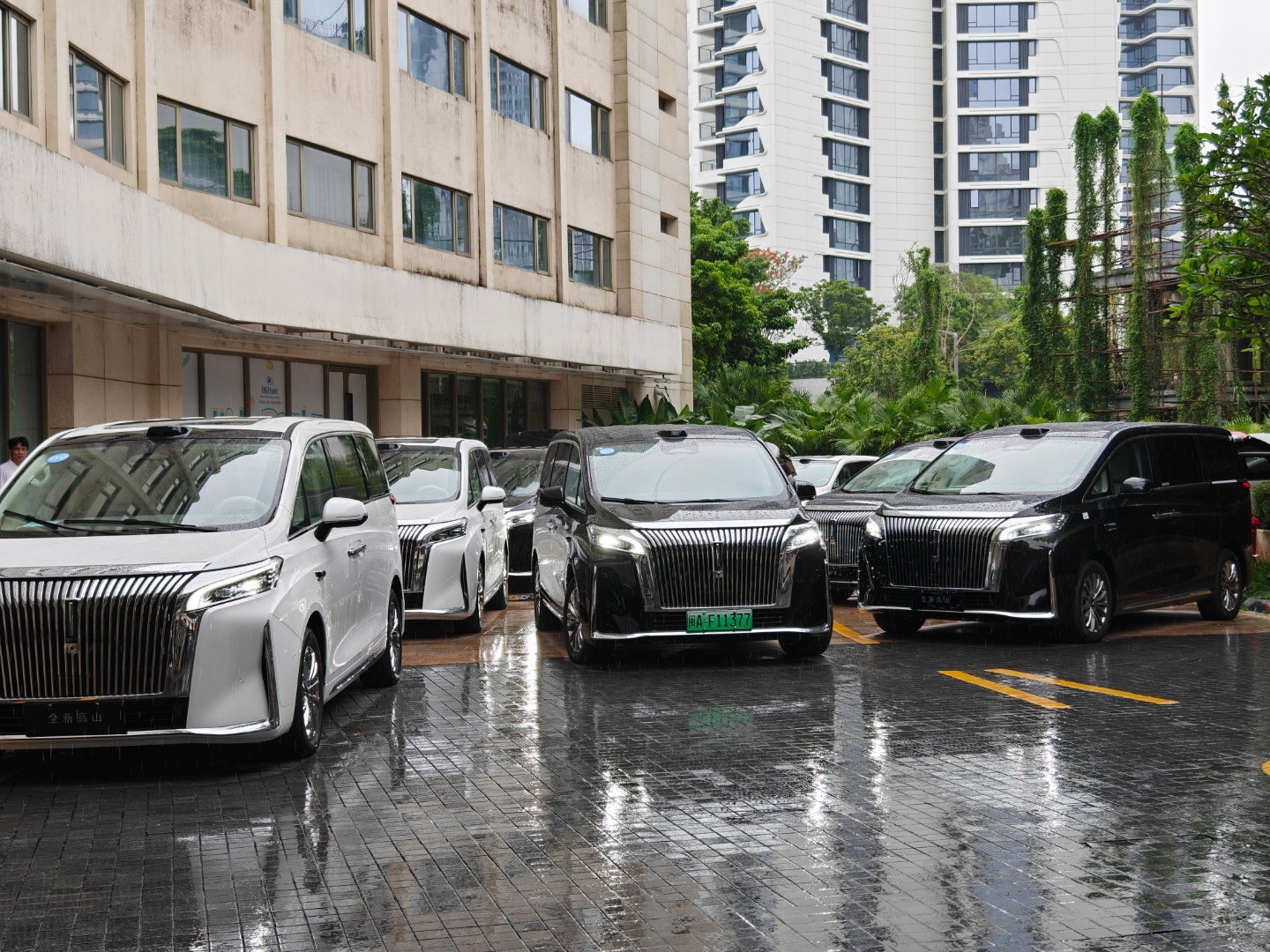 深圳将迎今年以来最强暴雨快别下了吧[允悲]天天暴雨，没停过。 ​​​