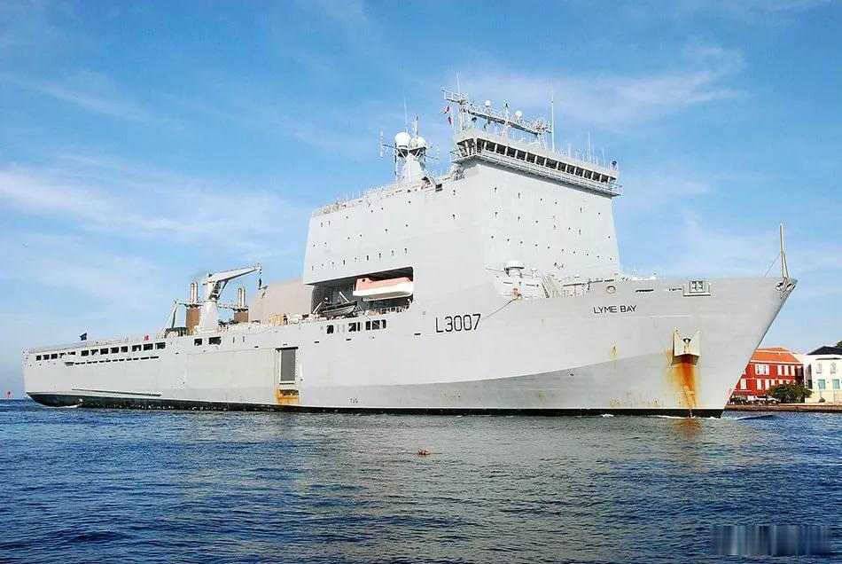 英国“海湾”级船坞登陆舰
“海湾”级是英国皇家海军隶下的一型大型辅助船坞登陆舰，