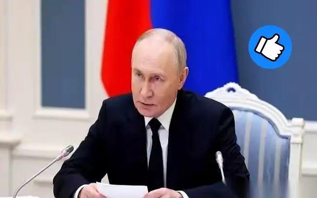 普京当着全球记者的面，扔下一句话。

他说：“如果欧洲真敢动手，那很快，你们连一