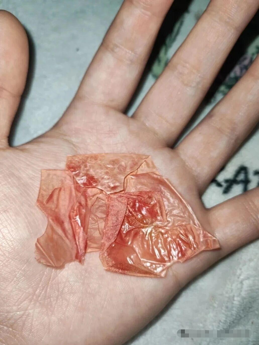 你们觉得这是啥，有认得的么？ [抠鼻]
.