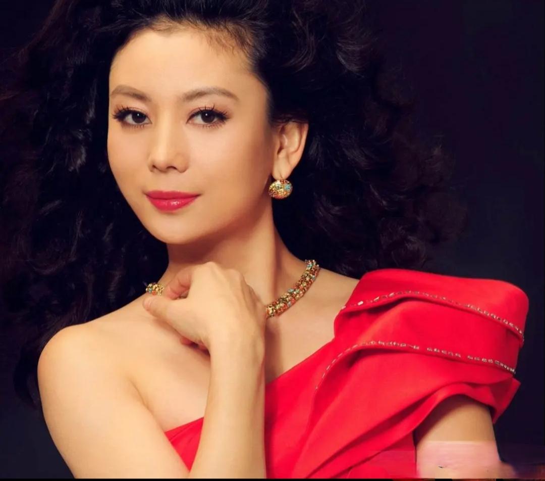 朱军高调发文，坦白与谭梅婚姻细节，诬告风波3年前就真相大白娱乐 明星 谭梅