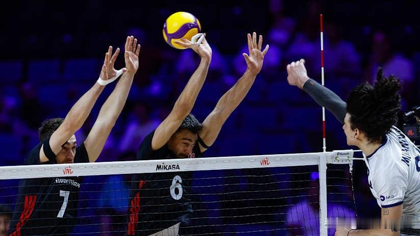 国际排联（FIVB）公布 男子排球国家联赛（VNL）四分之一决赛对阵和赛程

¬