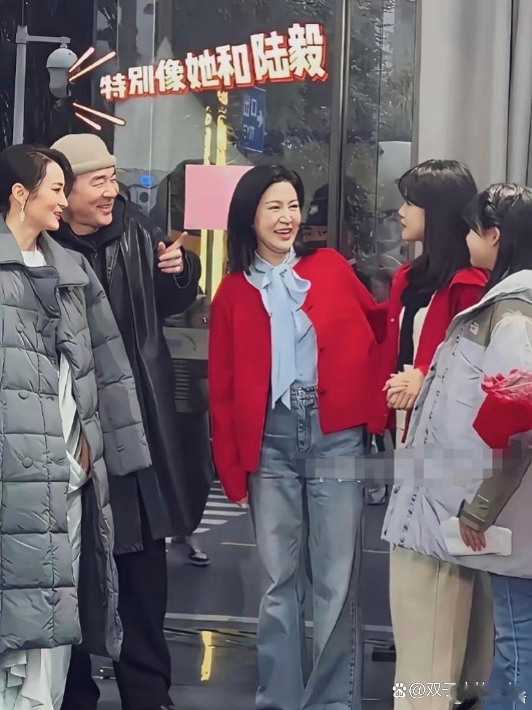 陈建斌看到陆毅的两个姑娘，满脸羡慕藏都藏不住，蒋勤勤也是两眼放光！ 