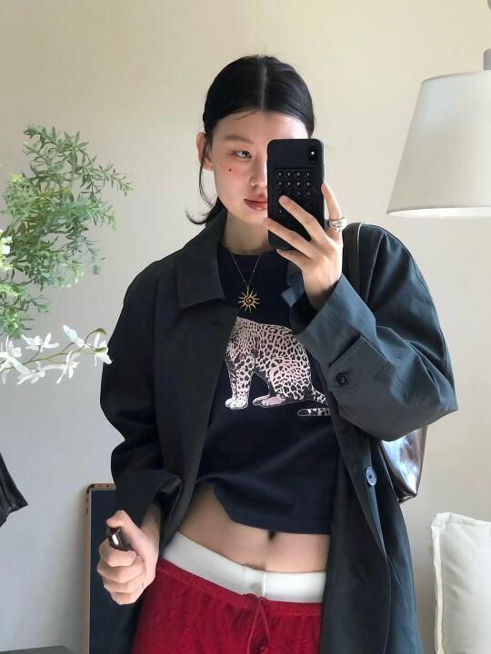 英子的这件风衣不错
