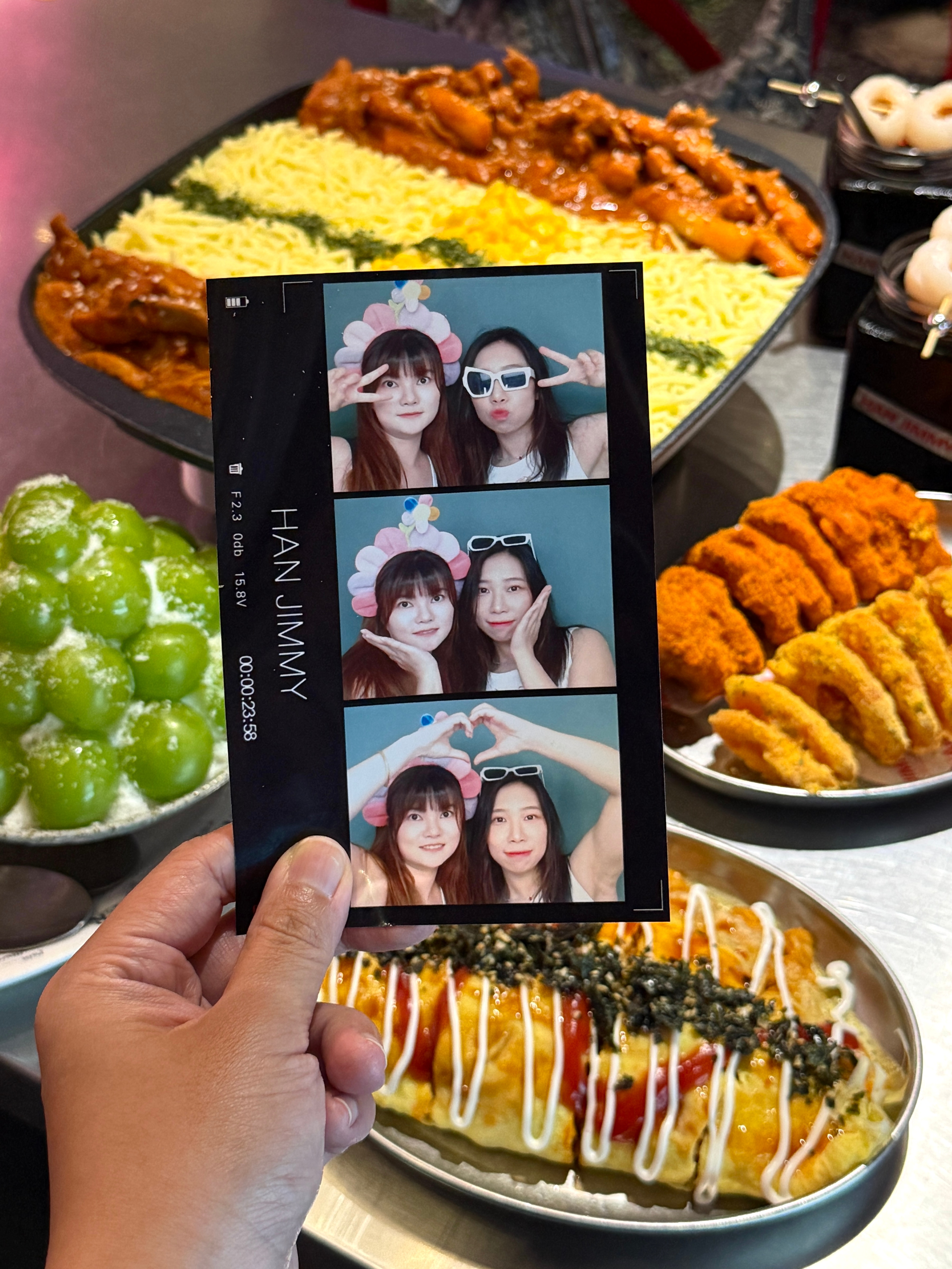在三里屯吃了很多年的韩料店想吃芝士铁板鸡第一个就会想到他家鸡腿肉厚实滑嫩 配菜放