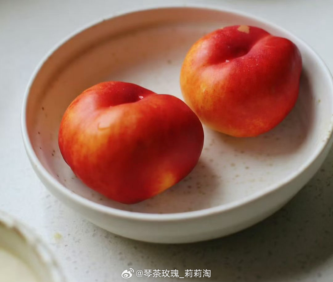 保持热爱！总有很多瞬间告诉你，生活温柔且浪漫，一旦热爱生活，生活就会教你治愈一切