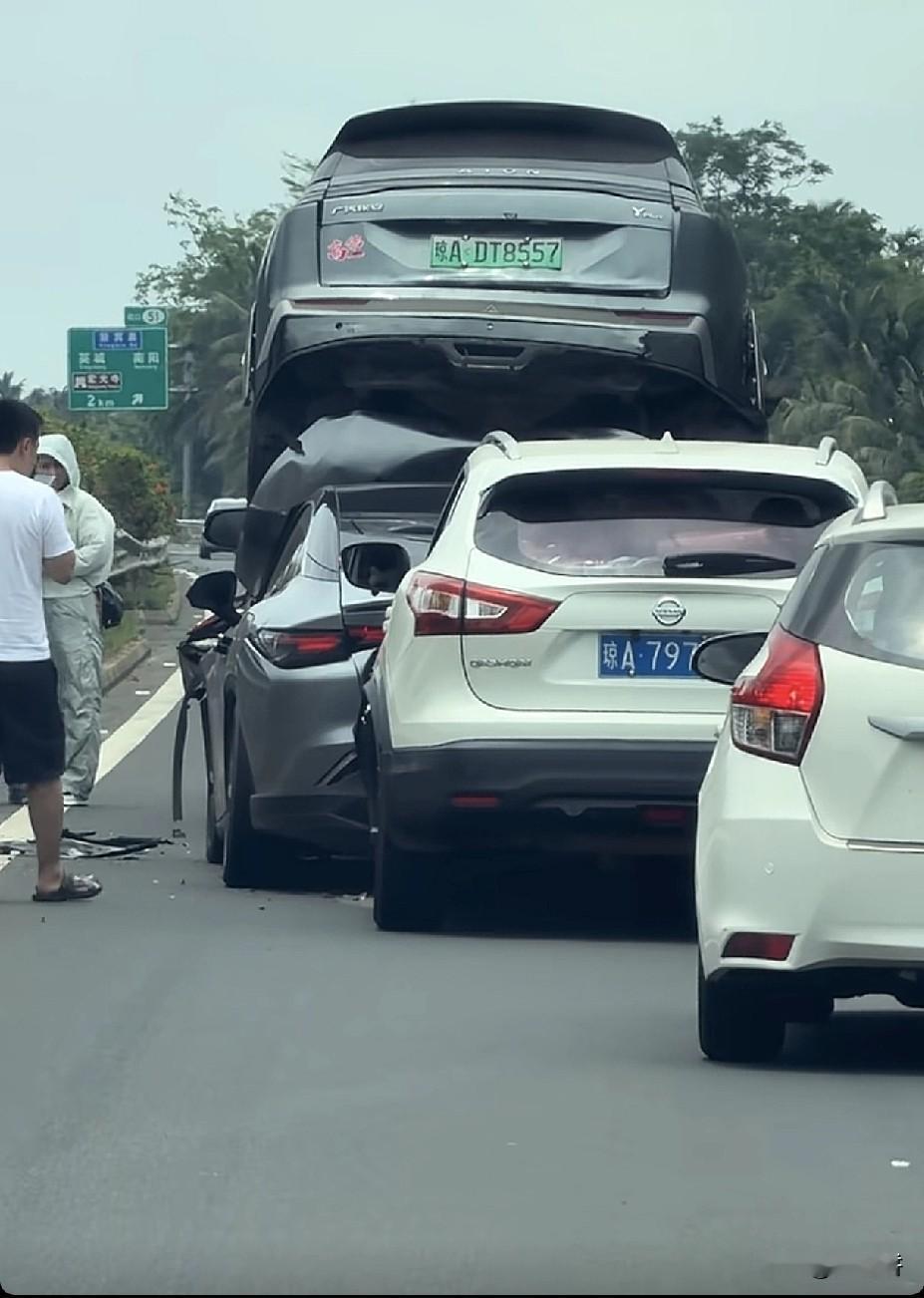 琼A是来自哪个省？哪个市的车牌号？我是第一次见，在此提醒各位车主，出行注意安全！