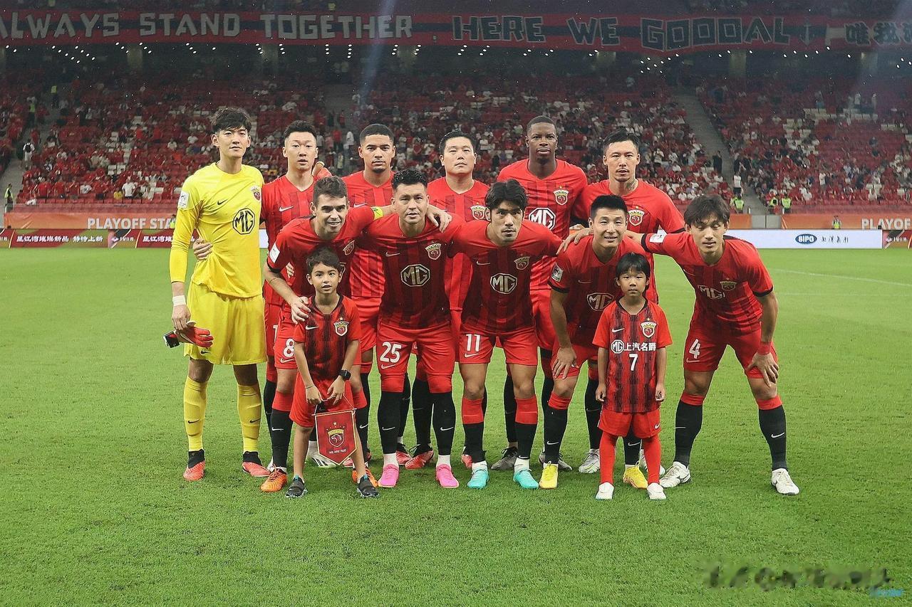 上海海港主场2：3泰超巴吞联，你会发现3个可怕的问题——

1，球员态度松散，毫