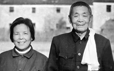 1957年，开国少将甘祖昌态度坚决的向总政治部提出申请：“我脑袋受过伤，不适合当