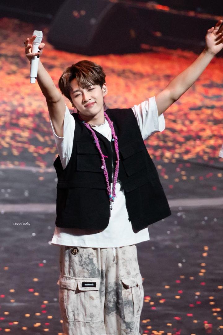 谁还没被鹭卓卓沅可爱到 鹭卓卓沅这段我看了三遍。他俩做动作的样子太自然了，尊嘟很