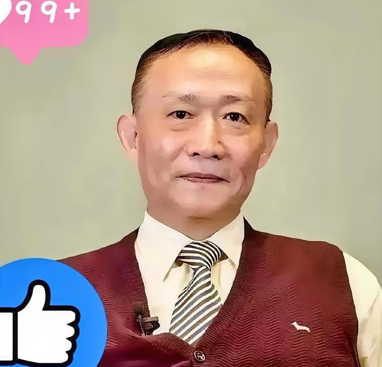 卢麒元发文指出，有人想借“十五五”规划复辟华盛顿共识。十五五规划提出要实现共同富