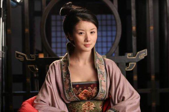 “你杀了我女儿，我就杀了你儿子。”562年，李祖娥亲手掐死了刚生下的女儿。她的小