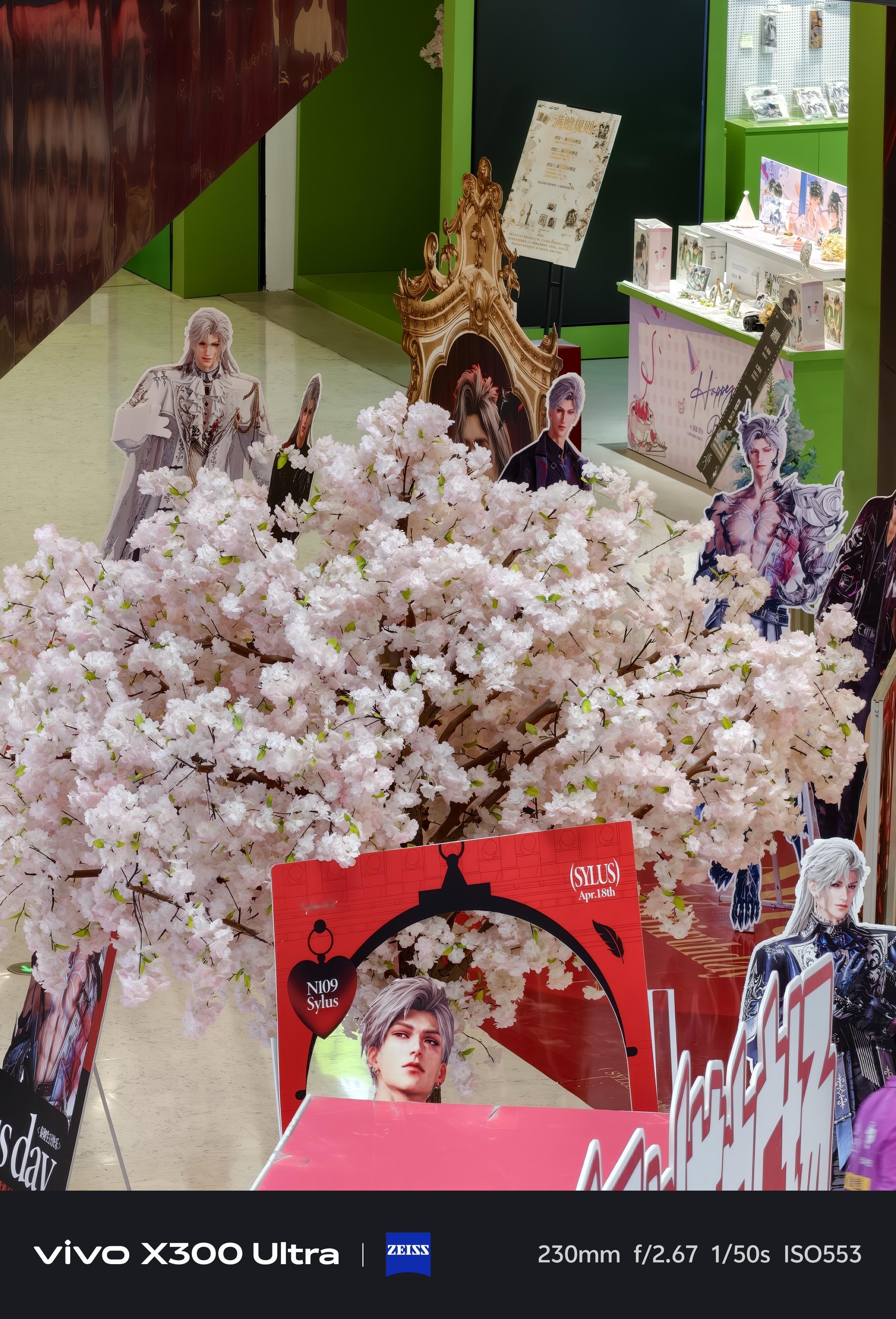 哈哈哈OPPO的相册超清AI可以给任意图片使用给X300U的用了一下，结果有点哈