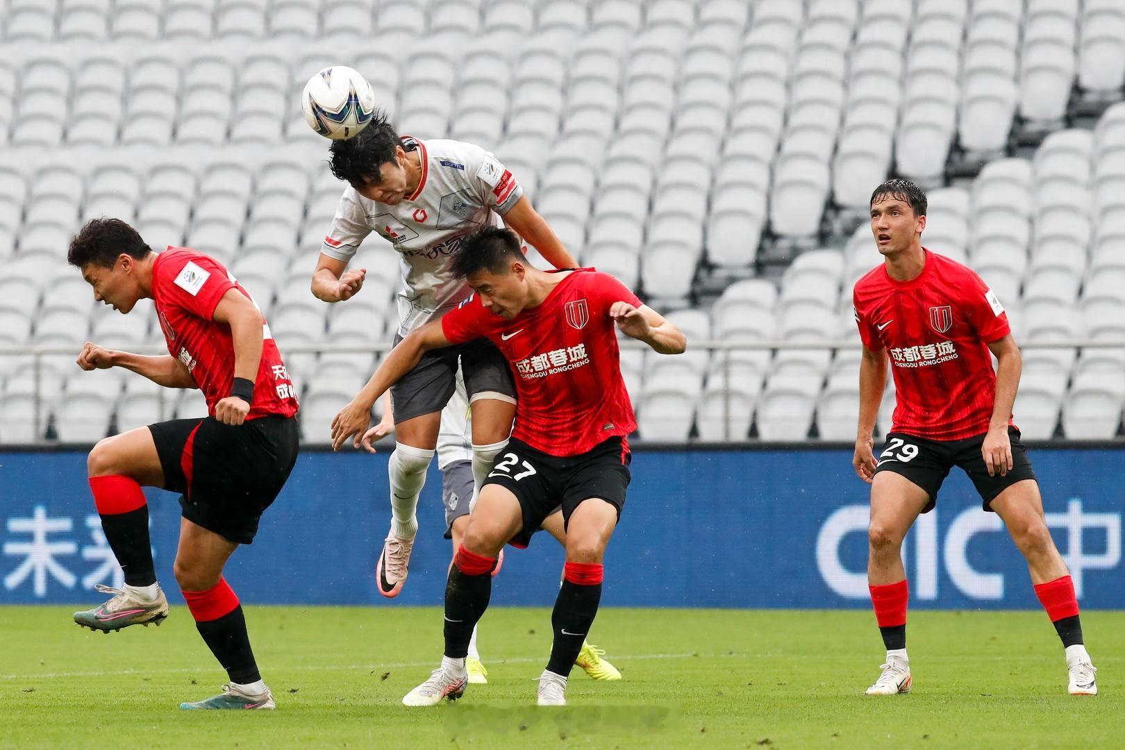 #成都蓉城足协杯晋级#6月21日下午，成都蓉城亮相2024中国足协杯。在过去的足