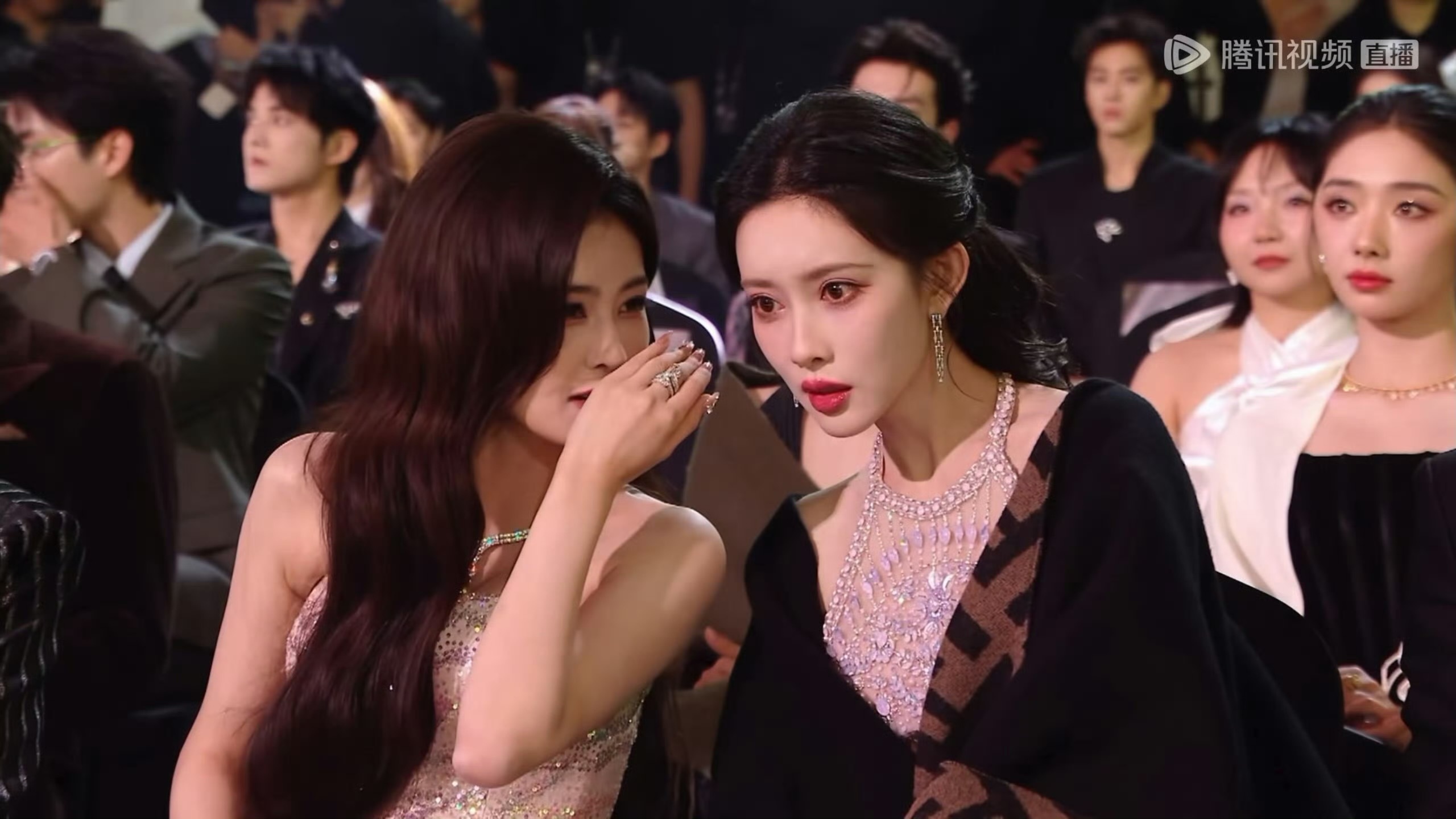 笑死，孟姐讲完这个讲那个能讲一整个晚上了星光大赏内场星光大赏